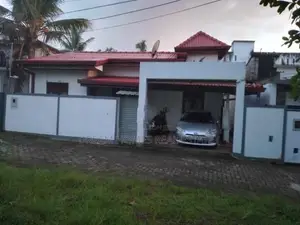 3-Bedroom House for Sale in Athurugiriya
