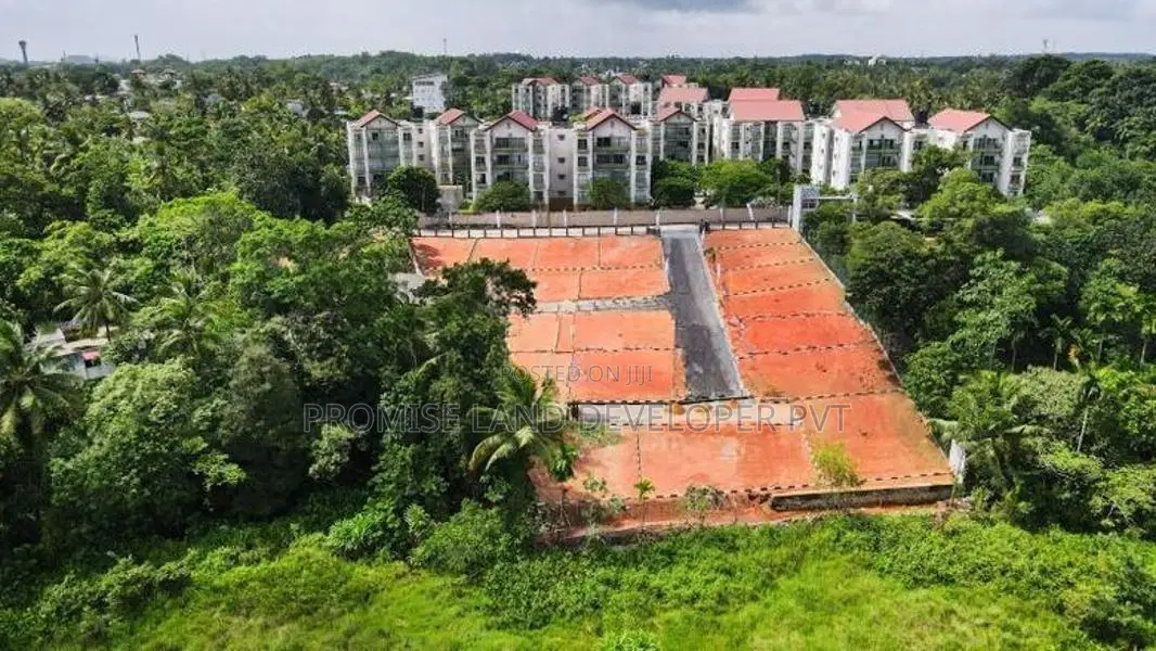 Athurugiriya 6p Residential Land for Sale D29