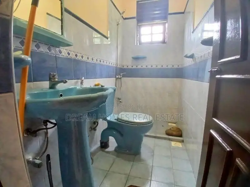Fully Furnished 3-Bedroom House for Rent – Thalangama North
