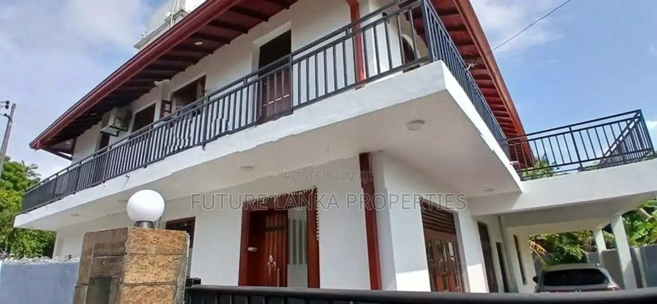 House for Rent without Furniture in Mount Lavaniya
