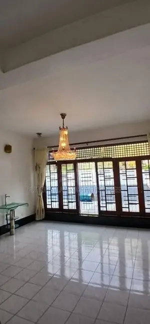 House for Rent without Furniture in Mount Lavaniya