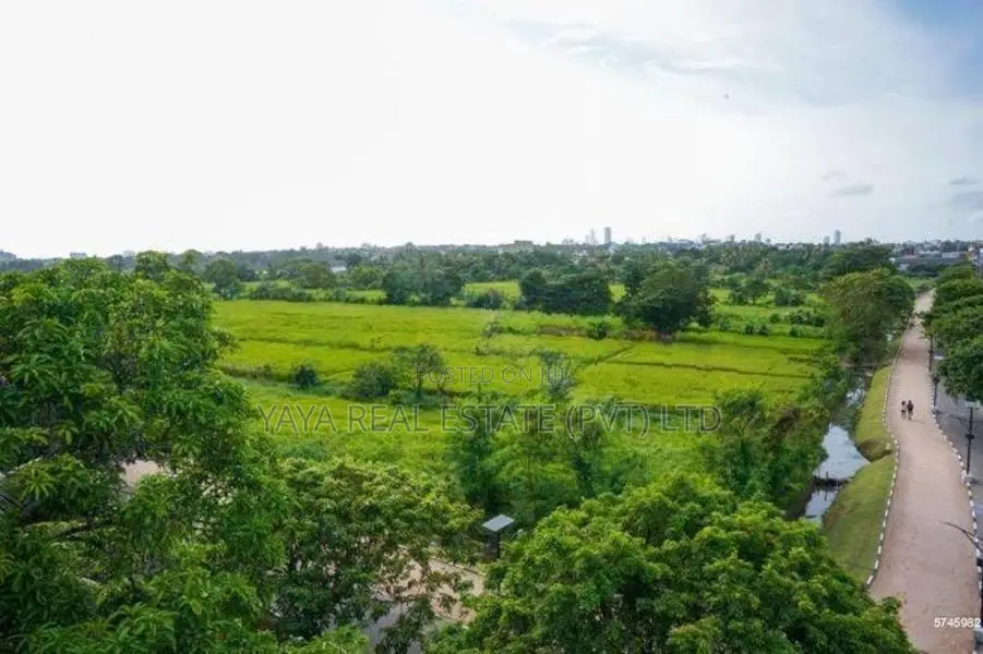 LUXURY HOTEL FOR SALE IN BORALASGAMUWA