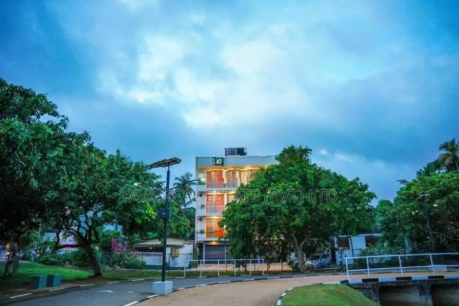 LUXURY HOTEL FOR SALE IN BORALASGAMUWA