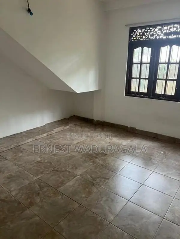 Ground Floor in Rent Battaramulla - 600