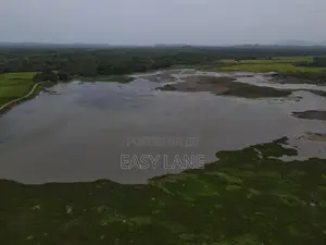 තංගල්ල සංචාරක පුරවරයෙන් ඉඩම හා අඩක් නිම කල විලා එකක් විකිණීම