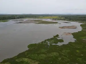 තංගල්ල සංචාරක පුරවරයෙන් ඉඩම හා අඩක් නිම කල විලා එකක් විකිණීම