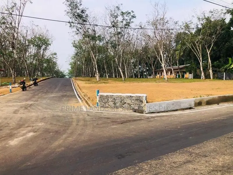 Land for sale in Horana