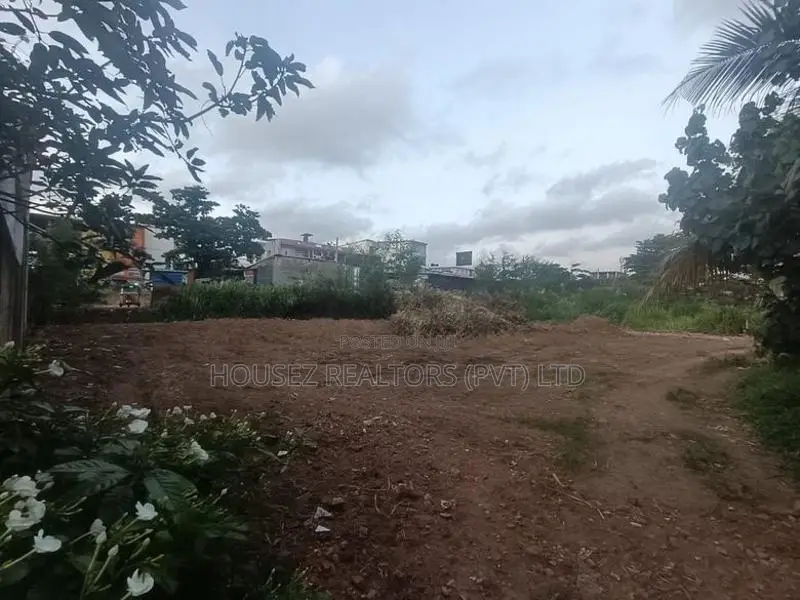 Prime 20-Perch Bare Land for Sale at Angoda Junction
