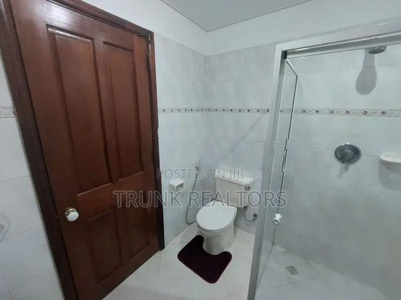 Crescat Residencies, Colombo 03 02BR Apartment For Rent (NK11798)