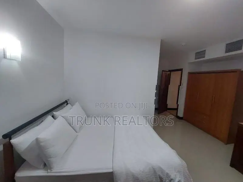 Crescat Residencies, Colombo 03 02BR Apartment For Rent (NK11798)