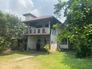 Luxury 5-Bedroom Mansion with 70 Perches for Sale in Pothuarawa, Malab