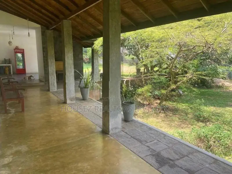Luxury 5-Bedroom Mansion with 70 Perches for Sale in Pothuarawa, Malab