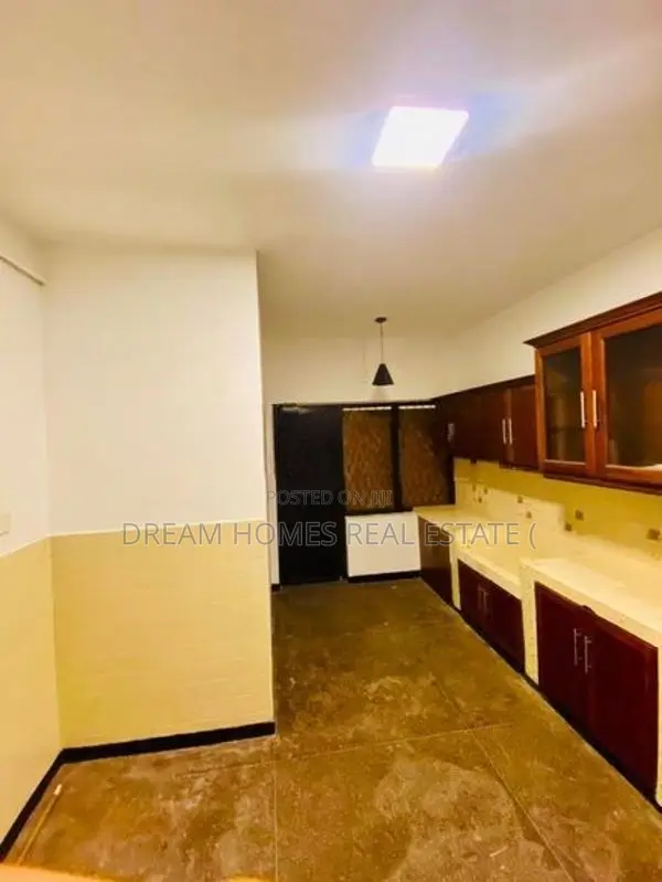 4-Bedroom House for Rent Nugegoda