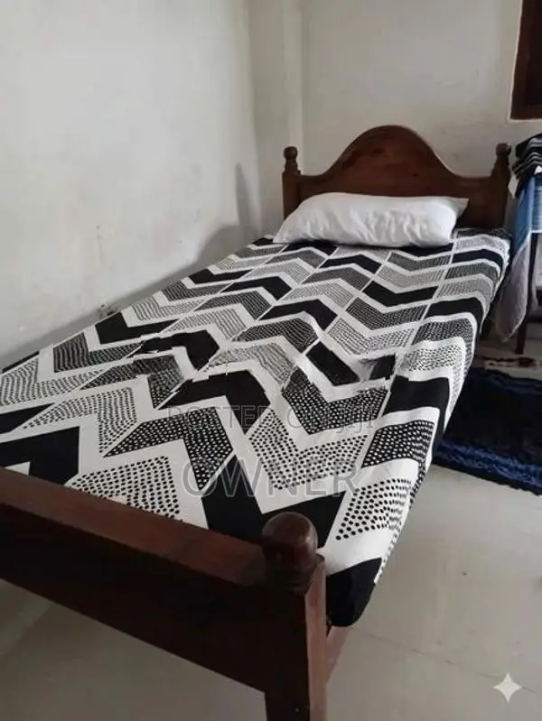 Sharing Room for Rent in Borella- Boys Only