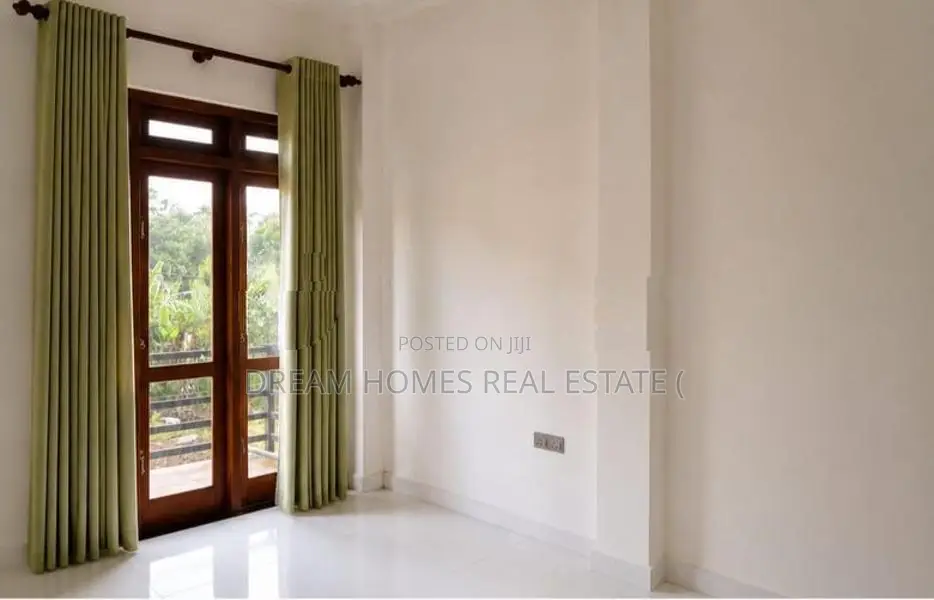Modern 4-Bedroom House for Sale – Athurugiriya