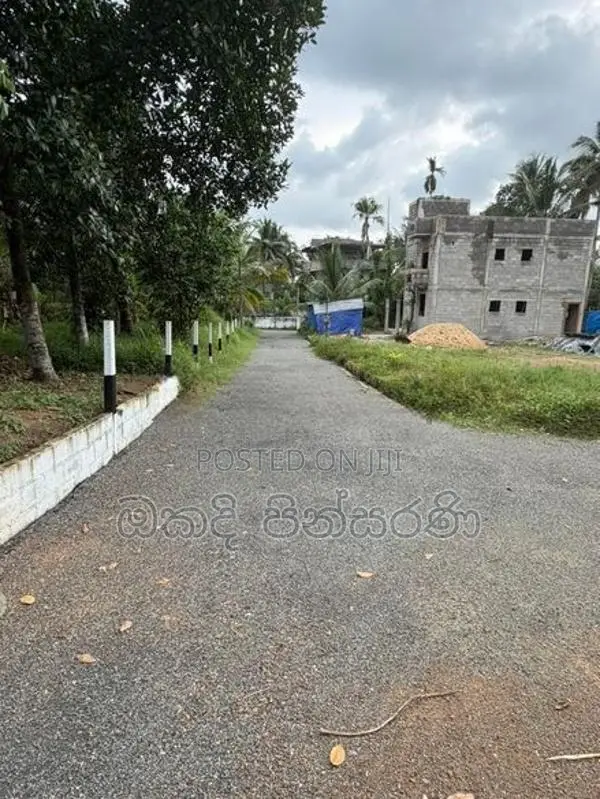 කොට්ටාව රුක්මලෙන් පර්චස් 7ක අගනා බිම් කොටසක්