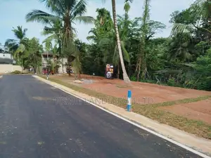 බොකුන්දර පාසැල් මාවතෙන් බිම් කොටස් විකිණීමට