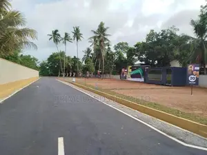 බොකුන්දර පාසැල් මාවතෙන් බිම් කොටස් විකිණීමට