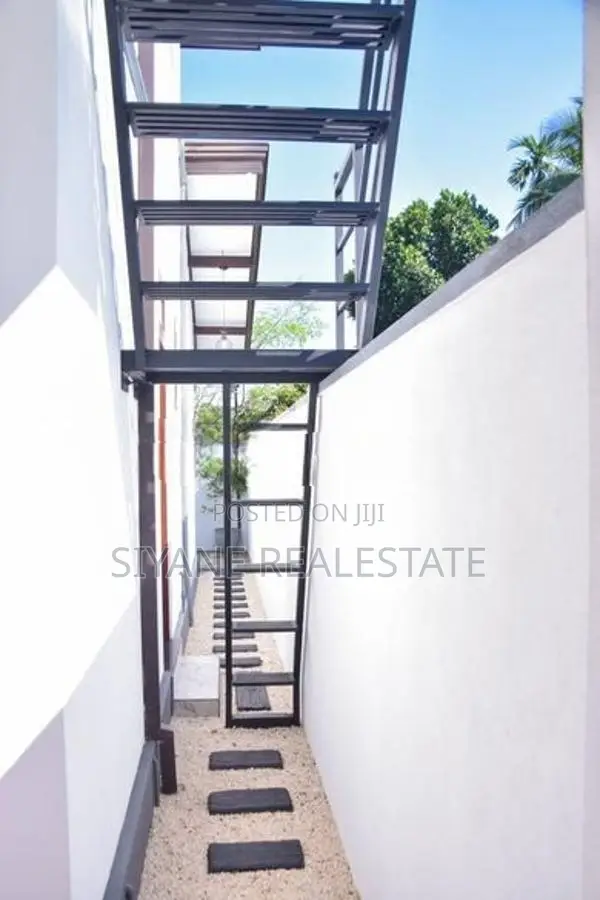 Brand New House for Sale in Athurugiriya
