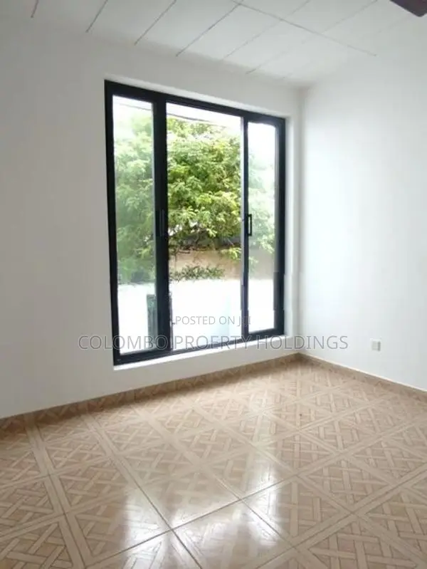 Solar Powerd 06 Beds House For Rent In Udahamulla Nugegoda [ 279 H ]
