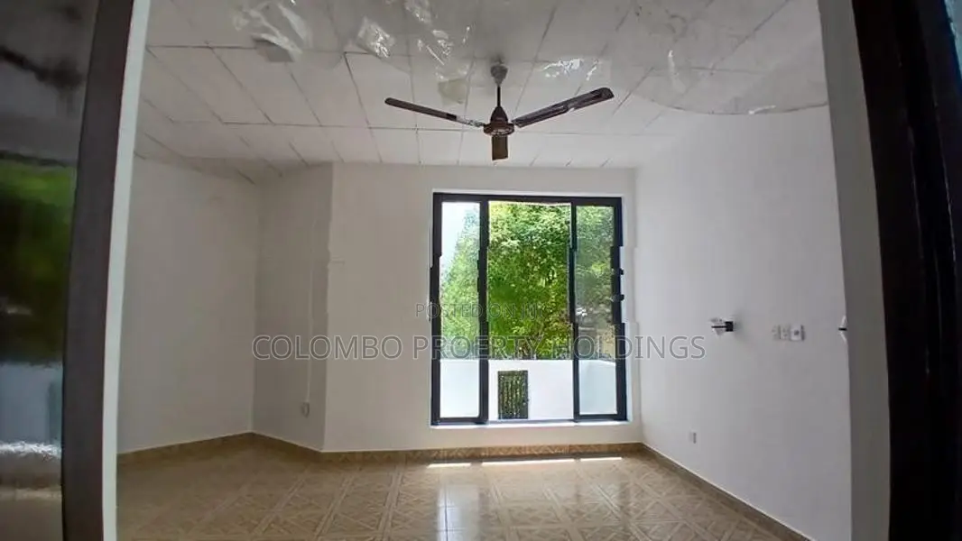 Solar Powerd 06 Beds House For Rent In Udahamulla Nugegoda [ 279 H ]