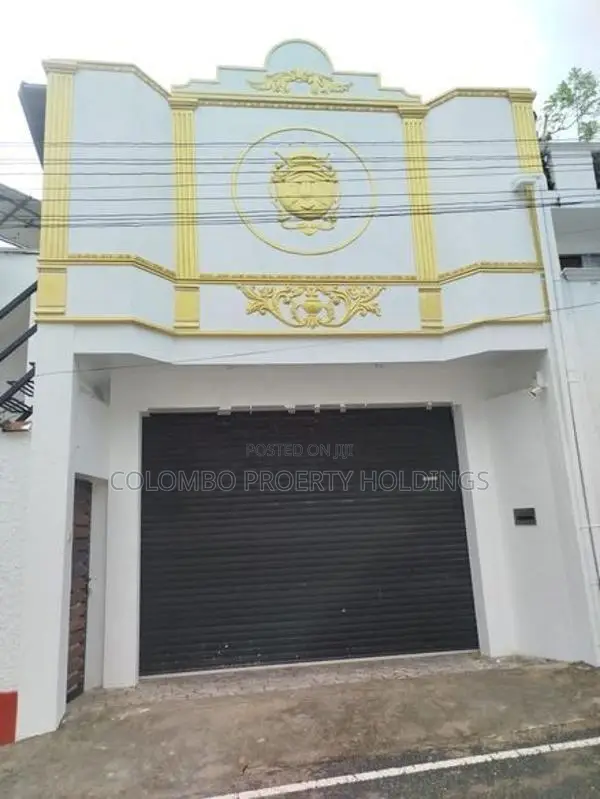 Solar Powerd 06 Beds House For Rent In Udahamulla Nugegoda [ 279 H ]