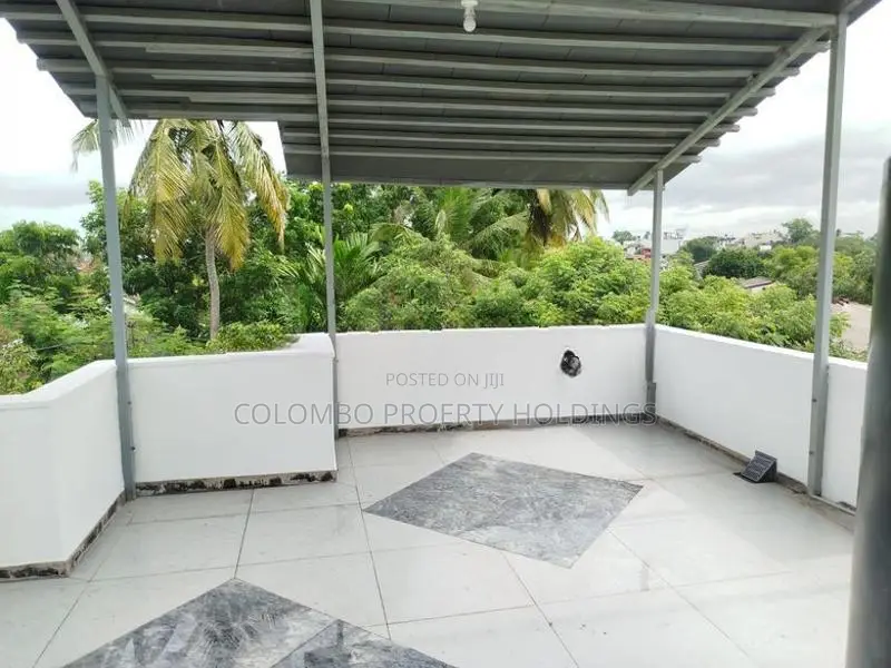 Solar Powerd 06 Beds House For Rent In Udahamulla Nugegoda [ 279 H ]