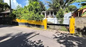 Land for Sale with House Kaduwela Walivita Malabe
