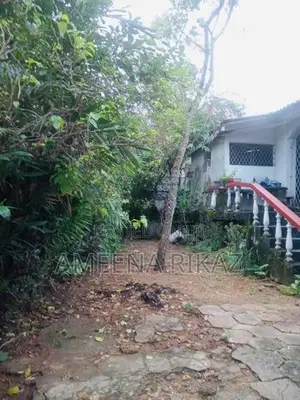 Land for Sale with House Kaduwela Walivita Malabe