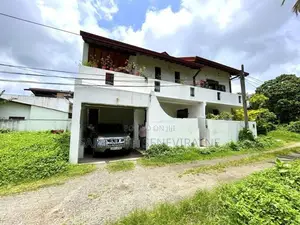 URGENT SALE - House in Maharagama Temple Rd