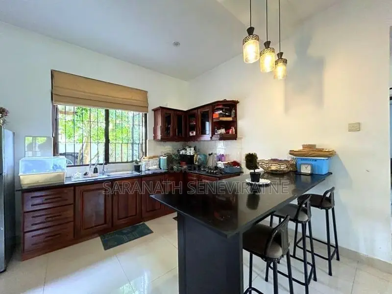 URGENT SALE - House in Maharagama Temple Rd