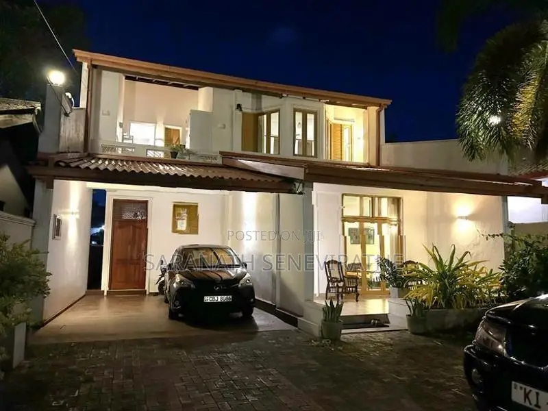 House With a Beautiful Garden - Located in Quiet Residential Nugegoda