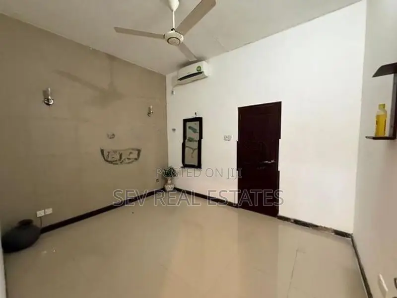 THREE STORIED 4 BED HOUSE FOR RENT IN THALAWATHUGODA