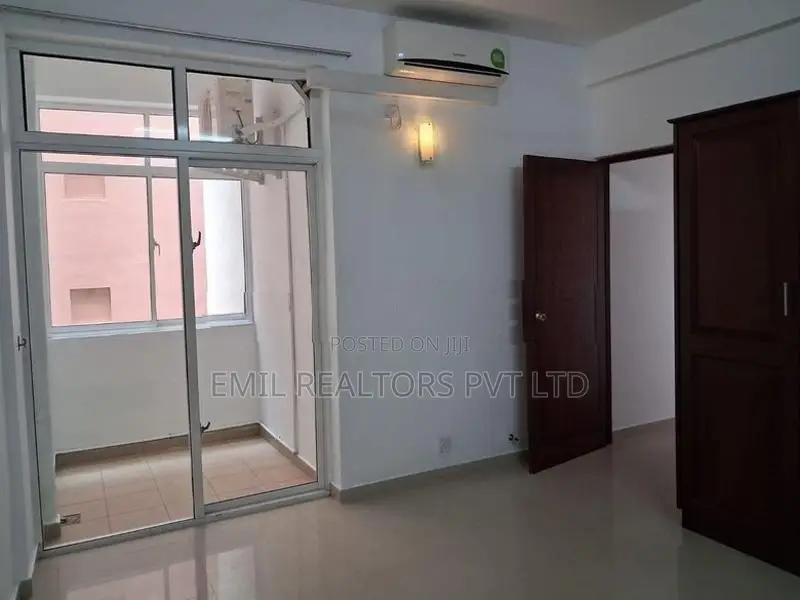 Fully Air-Conditioned 3 Bedroom Apartment for Rent – Colombo 04(EM066S