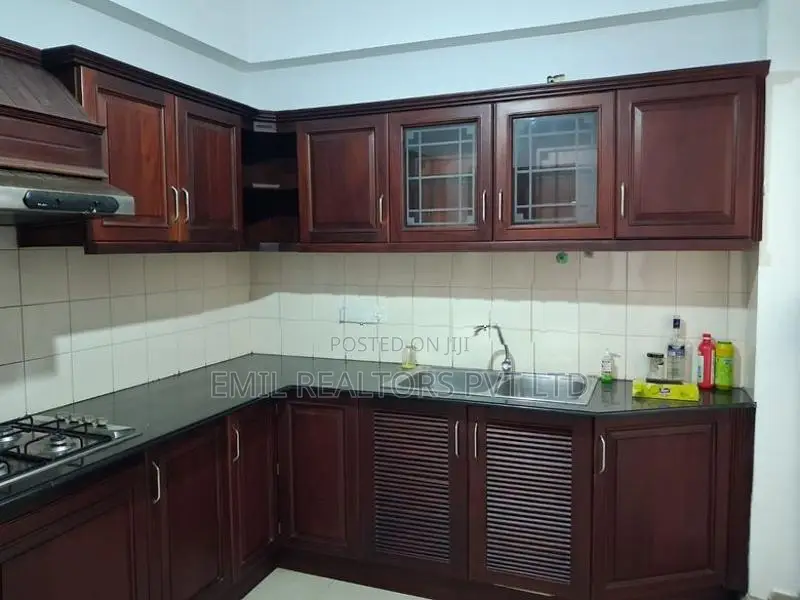 Fully Air-Conditioned 3 Bedroom Apartment for Rent – Colombo 04(EM066S