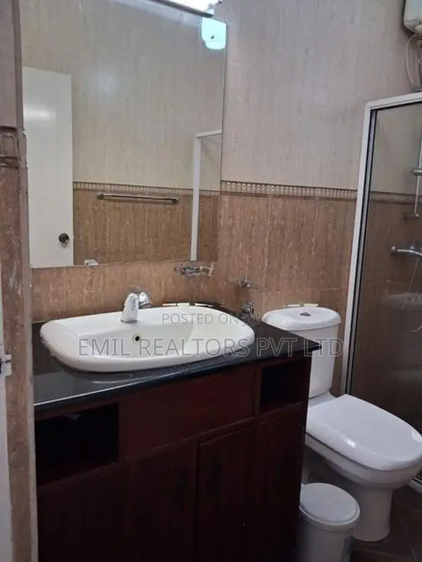 Fully Air-Conditioned 3 Bedroom Apartment for Rent – Colombo 04(EM066S