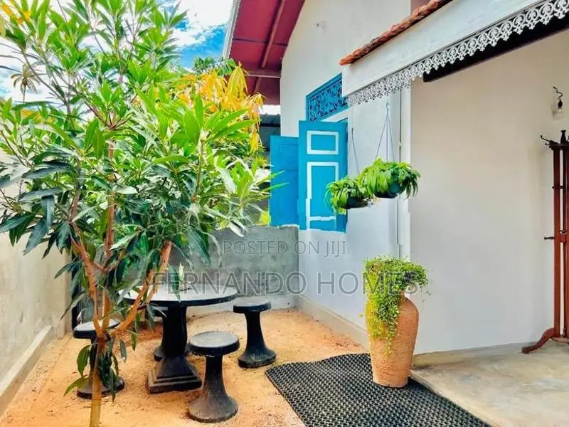 Beautiful Antique Designs Completed 3 BR House Sale Negombo Katuwapiti
