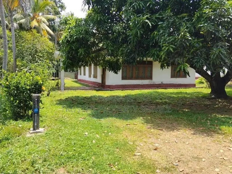 House for Sale පොල්ගහවෙල
