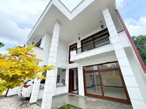 Brand New Modern Luxury House for Sale – Battaramulla