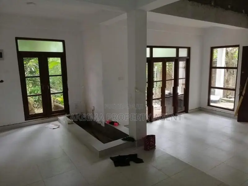 Incomplete House for Sale Kandy Pilawala