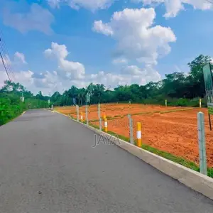 හොරණ නගරය සමීපයෙන් වටිනා බිම් කොටස්