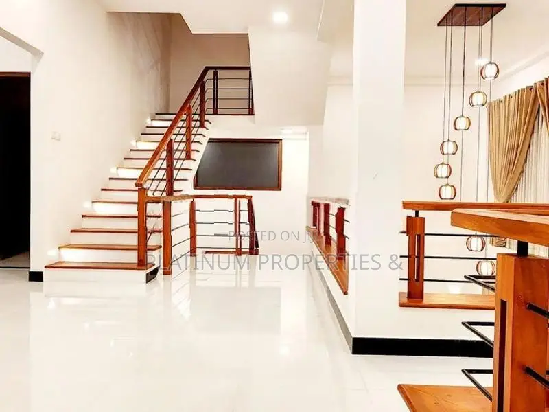 Brand New Super Luxury House For Sale In Piliyandala Madapatha Road.