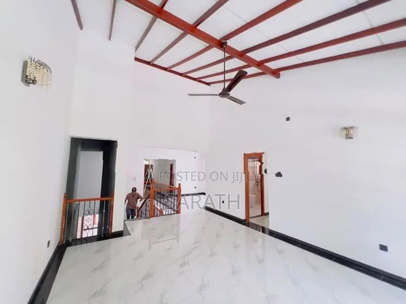 Well Build Brand New House In Malabe