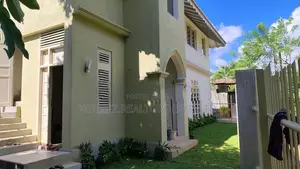 Luxury Villa with Valuable Land for Sale – Unawatuna