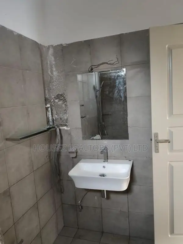 Luxury Villa with Valuable Land for Sale – Unawatuna