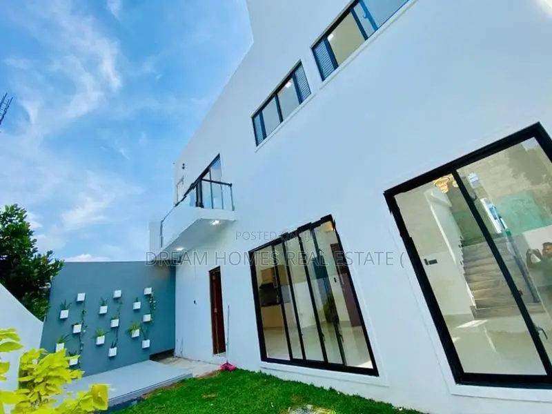 Brand New Modern House for Sale in Athurugiriya
