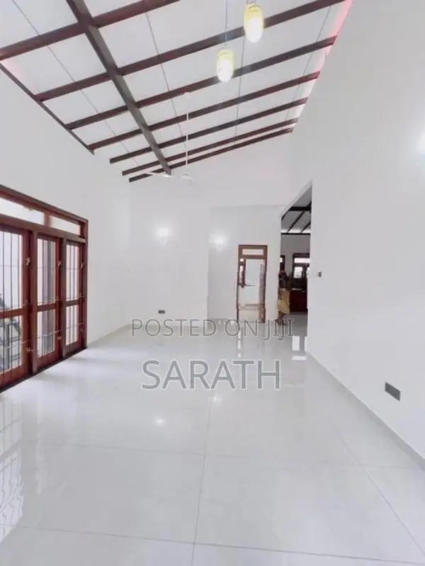 New Designed Brand House Sale Athurugiriya