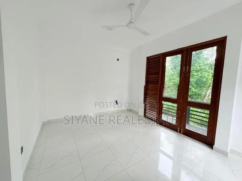Brand New House for Sale in Hokandara