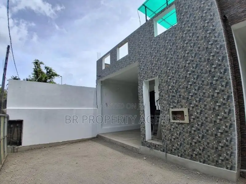 Brand New Single Story House for Sale in Wellampitiya