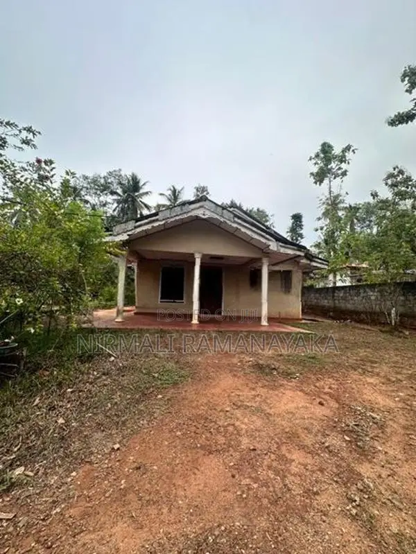 Home With Land For Sale In Bibile